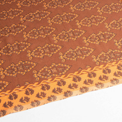 Mönstrade Modetyger - Brun Orange Blommigt Damask 150